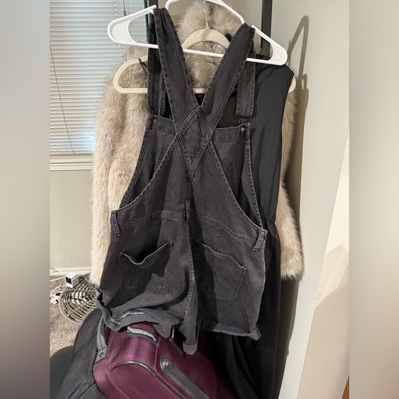 We the free ziggy short overalls - Picture 2 of 3